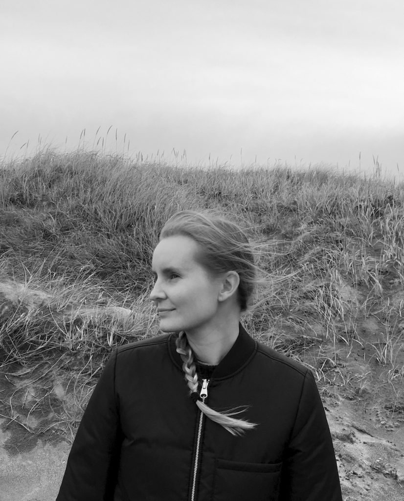 Saija Halko on helsinkiläinen keraamikko ja muotoilija.
