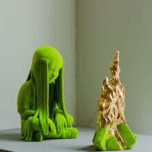 Kim Simonsson, sculpture, edition, moss people, bonfire, girl, gold