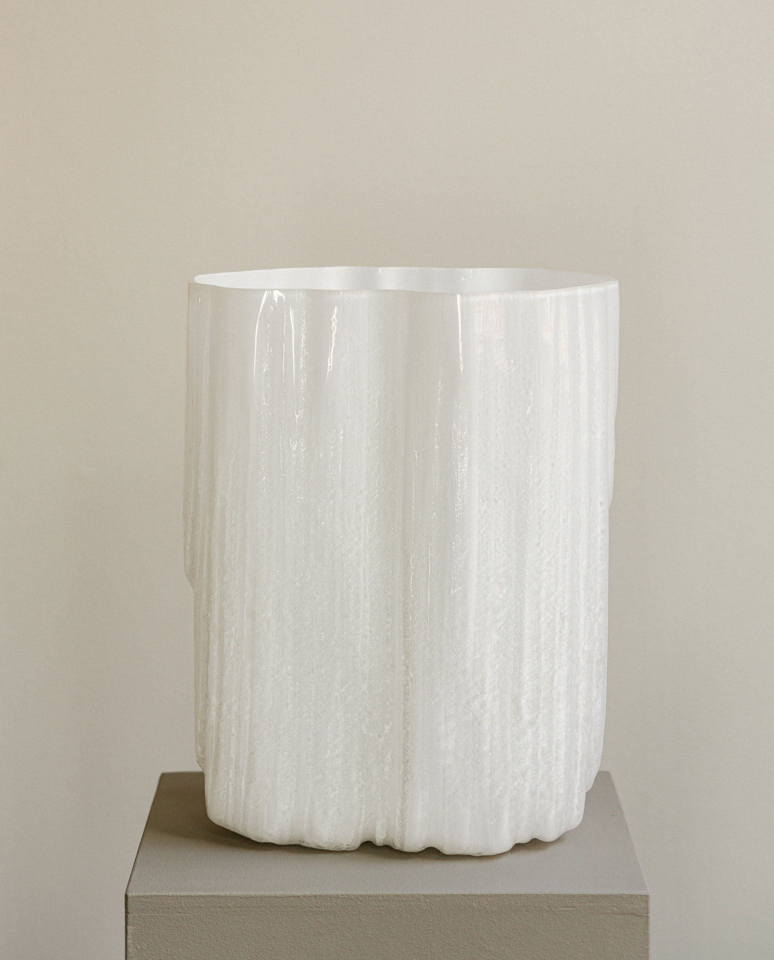 antreihartikainen_melt_glass_vase_lokalhelsinki2025-2