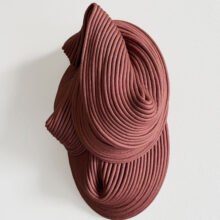 Sini-Villi_Frost-Kissed-Berry_2025_side