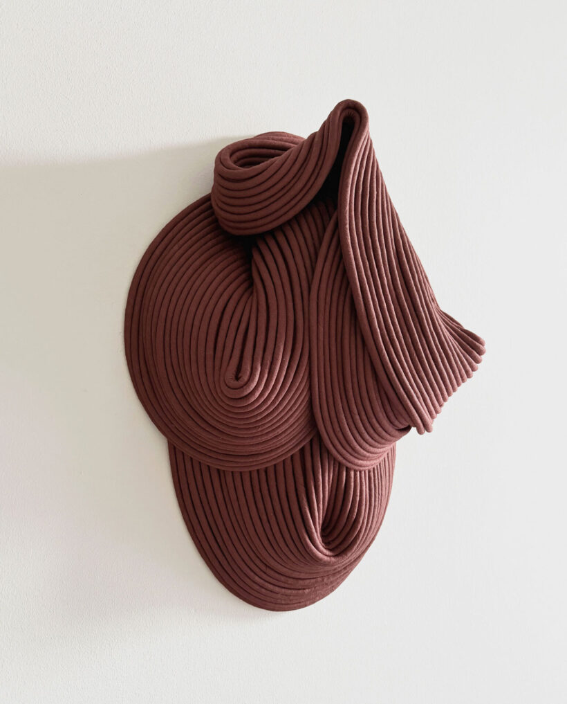 Sini-Villi_Frost-Kissed-Berry_2025_side2