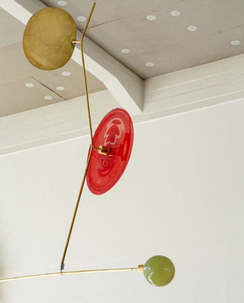 millavaahtera_glass_brass_artwork_atfirstblush_billnas_lokalhelsinki2026-1