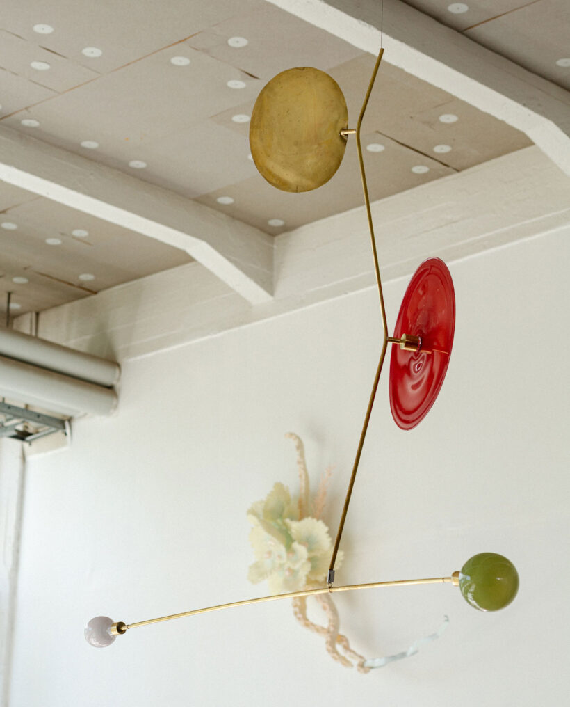 millavaahtera_glass_brass_artwork_atfirstblush_billnas_lokalhelsinki2026-2