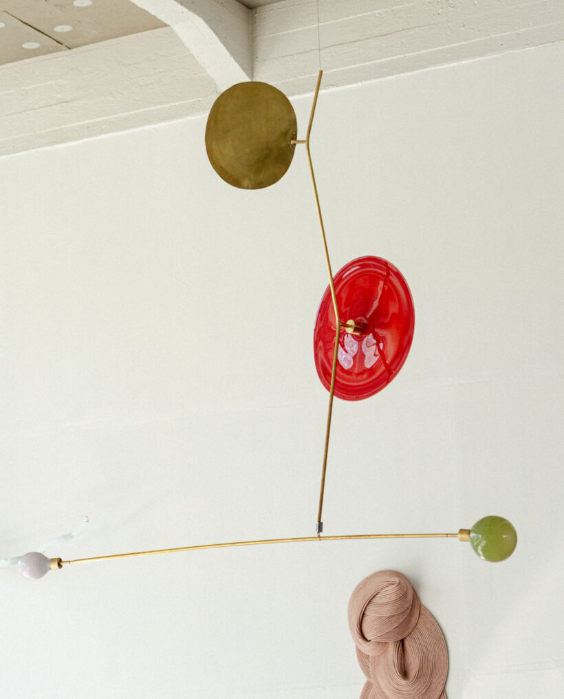 millavaahtera_glass_brass_artwork_atfirstblush_billnas_lokalhelsinki2026-3