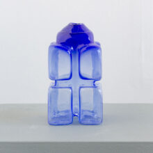 annieckerman_glass_sculpture_artwork_atfirstblush_billnas_lokalhelsinki2026-3