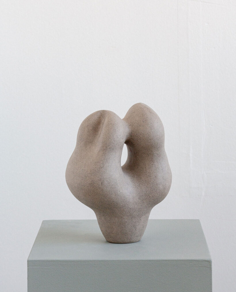 hennanuutinen_ceramic_sculpture_artwork_atfirstblush_billnas_lokalhelsinki2026-1