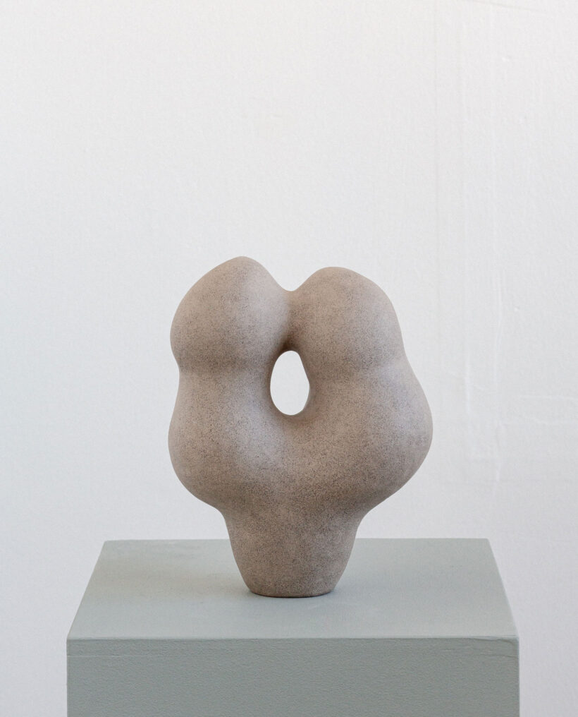 hennanuutinen_ceramic_sculpture_artwork_atfirstblush_billnas_lokalhelsinki2026-2