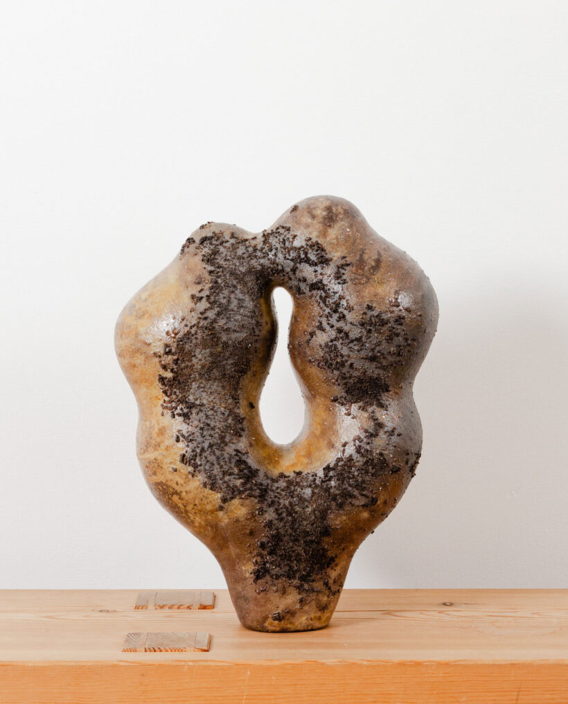 hennanuutinen_ceramic_sculpture_artwork_whitewall_lokalhelsinki2026-23