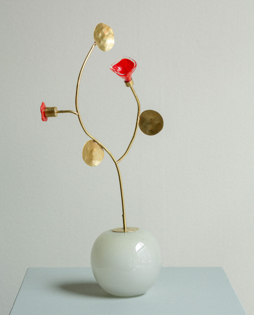 millavaahtera_sculpture_stabile_glass_brass_artwork_lokalhelsinki2026-5