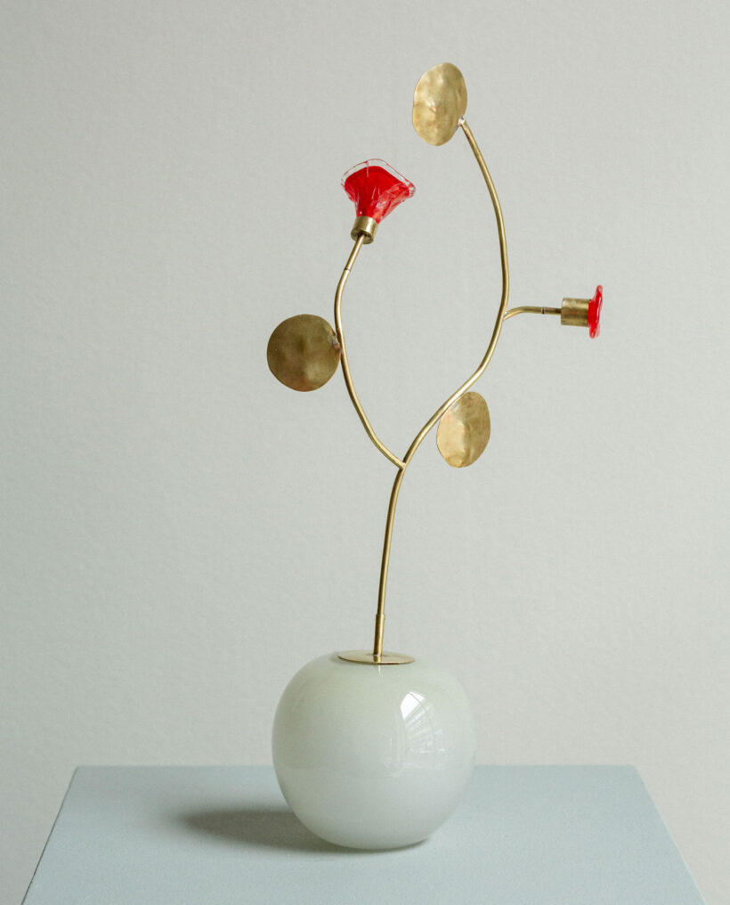 millavaahtera_sculpture_stabile_glass_brass_artwork_lokalhelsinki2026-8