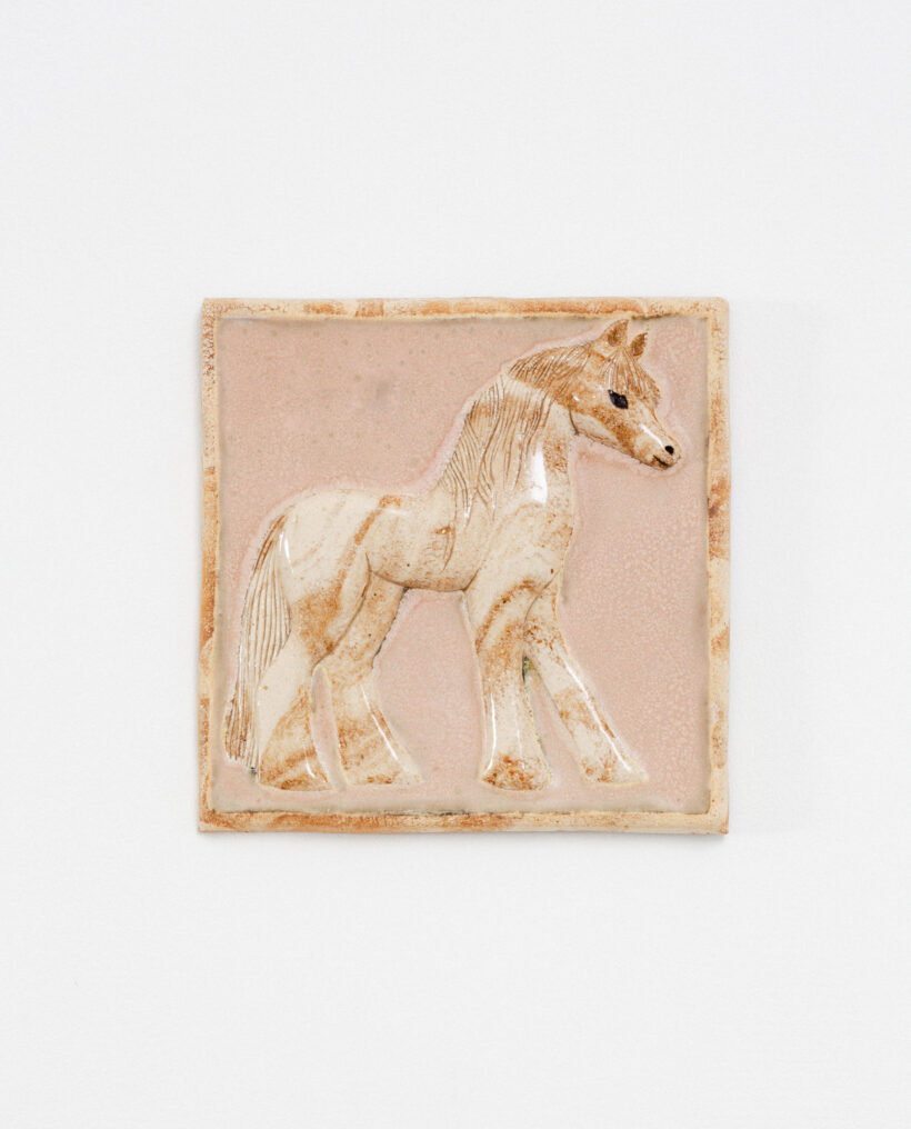 maisamajakka_ceramic_relief_artwork_lokalhelsinki2026-9